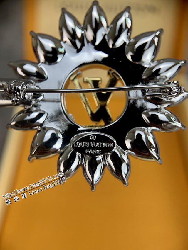 Louis Vuitton新款飾品 路易威登大氣字母胸針 LV太陽花鑽石字母胸花胸針  zglv2206